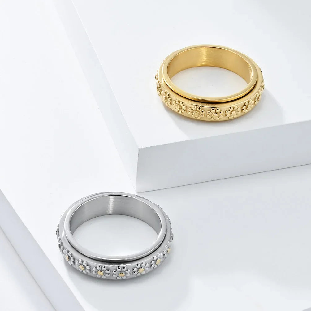 LILY ROTATING RING 